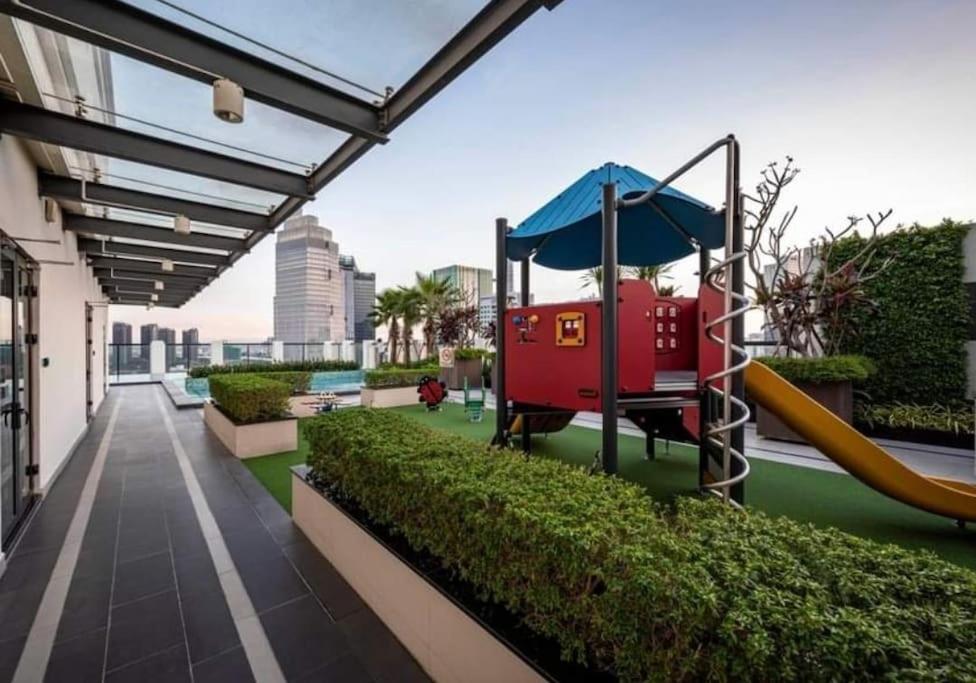 The Rixx Downtown Apartment@D1/Pool/Gym/Operahouse Хошимин Экстерьер фото